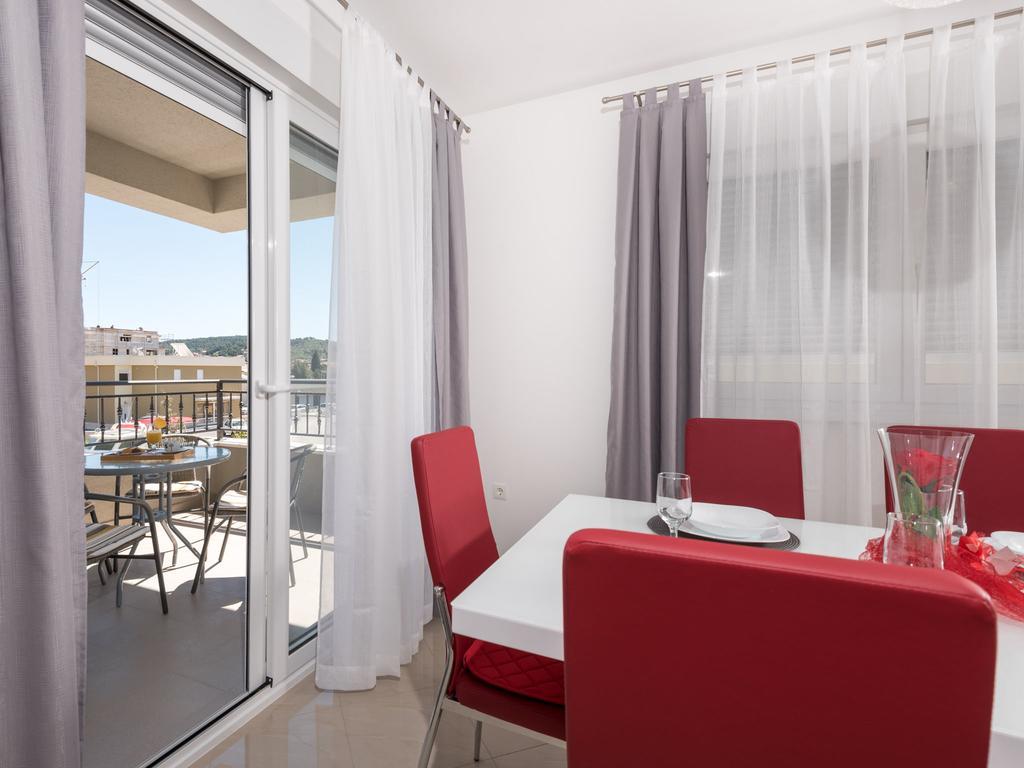 Apartment Bingo Trogir Exterior photo
