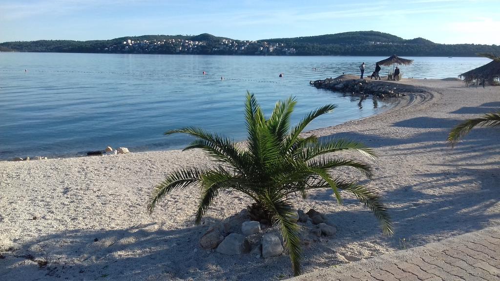 Apartment Bingo Trogir Exterior photo