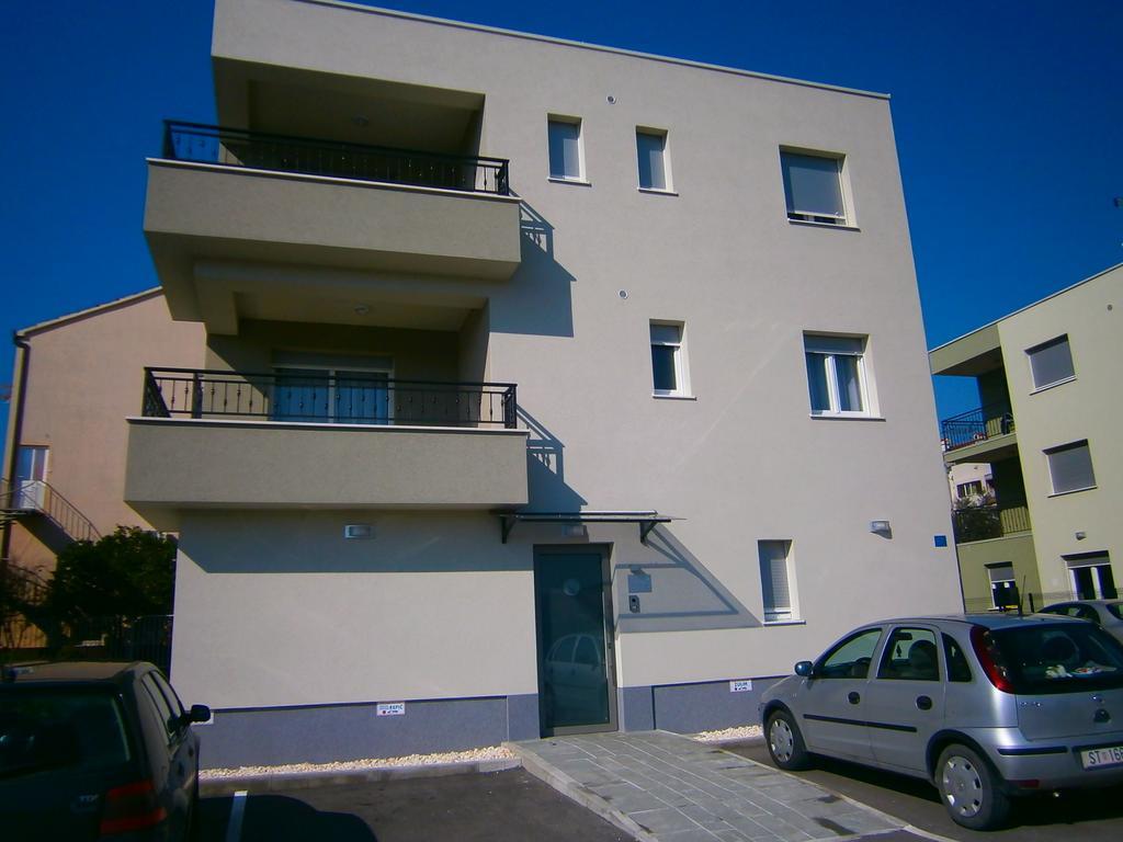 Apartment Bingo Trogir Exterior photo