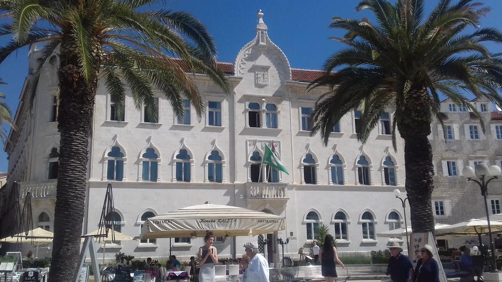 Apartment Bingo Trogir Exterior photo