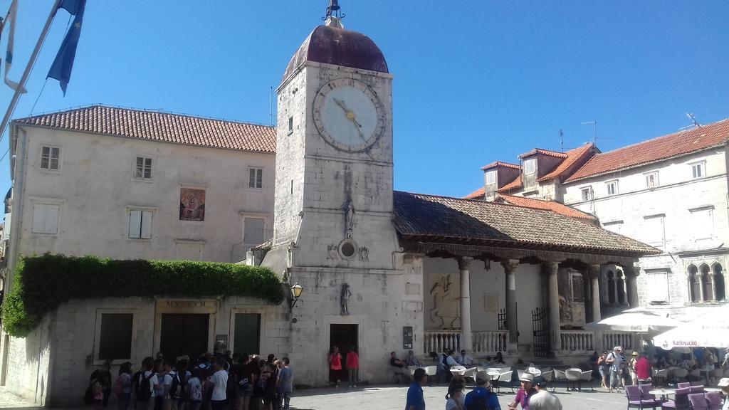 Apartment Bingo Trogir Exterior photo
